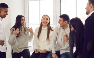 Carattere estroverso vs. introverso, le caratteristiche psicologiche