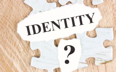 L’importanza di definire chiaramente la propria identità, dall’infanzia all’età adulta